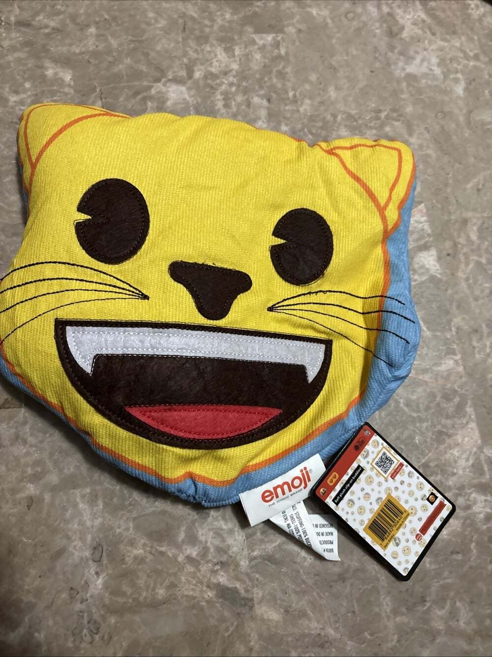Grinning Cat EMOJI Heating / Cooling Plush Pad Novelty Funny 2023 New With Tags